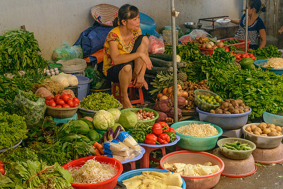 Hoà Bình market