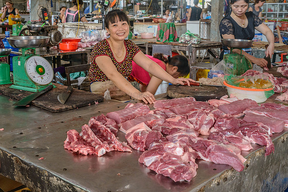 Hoà Bình market