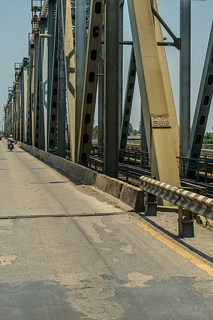 Road-rail bridge
