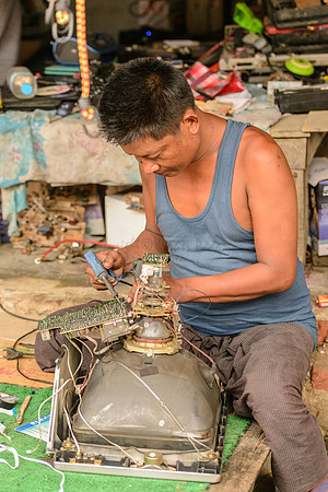 At the market in Mawlaik
