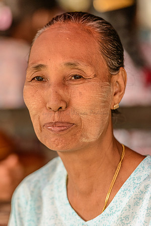 At the market in Mawlaik