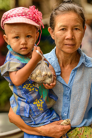 At the market in Mawlaik